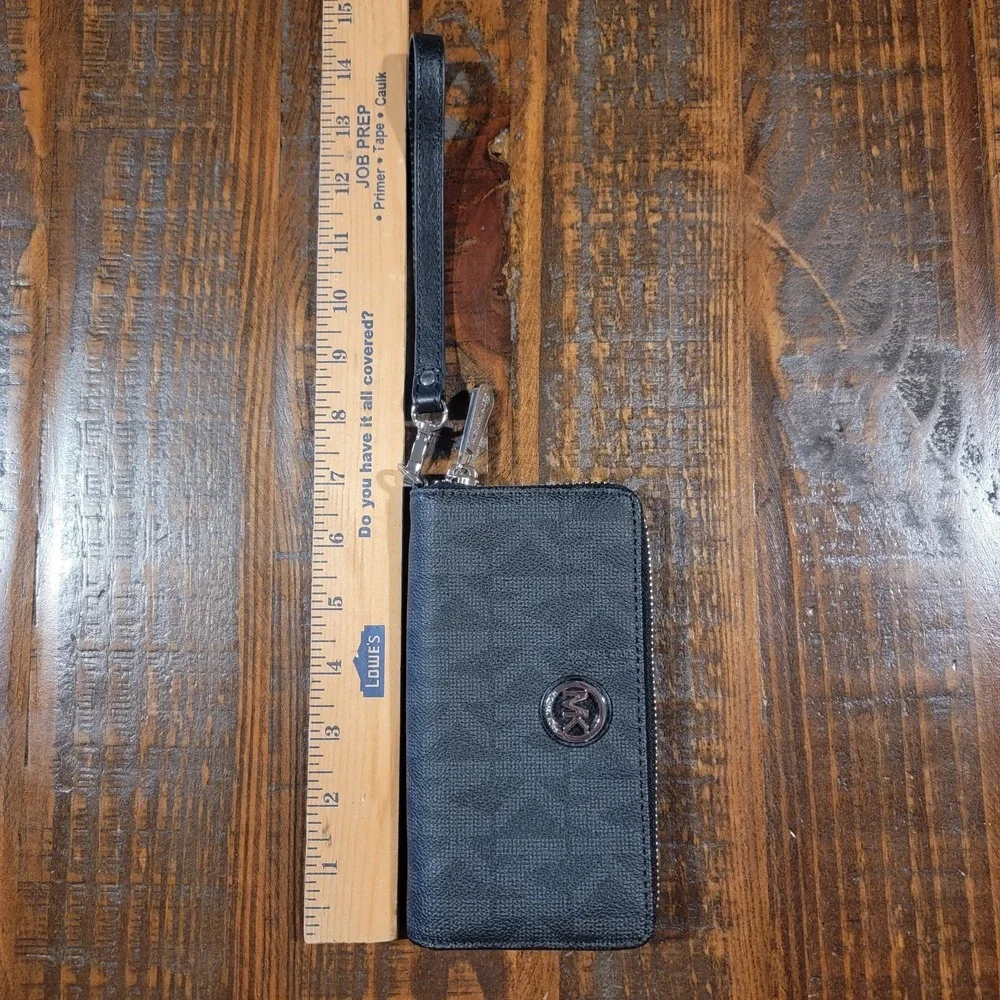Michael Kors Black MK Logo Wallet Wristlet Excellent Condition